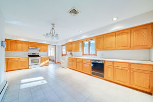  30 Robin Rd, Farmington, CT 06032, US Photo 11