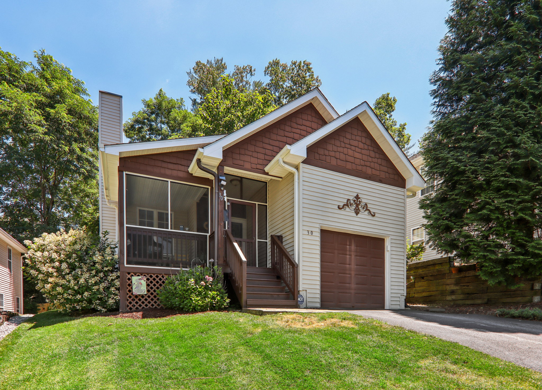 S Cottage Ct-004.jpg