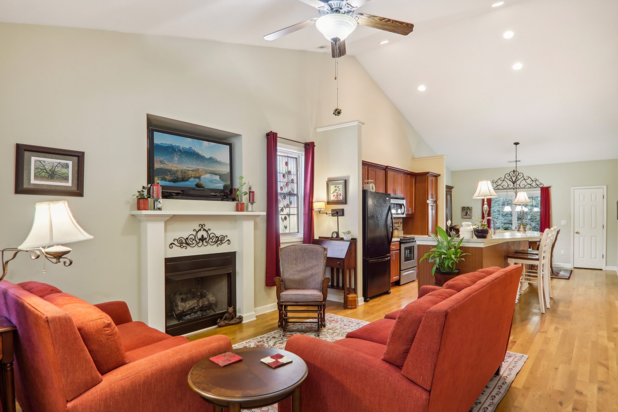 S Cottage Ct-005.jpg