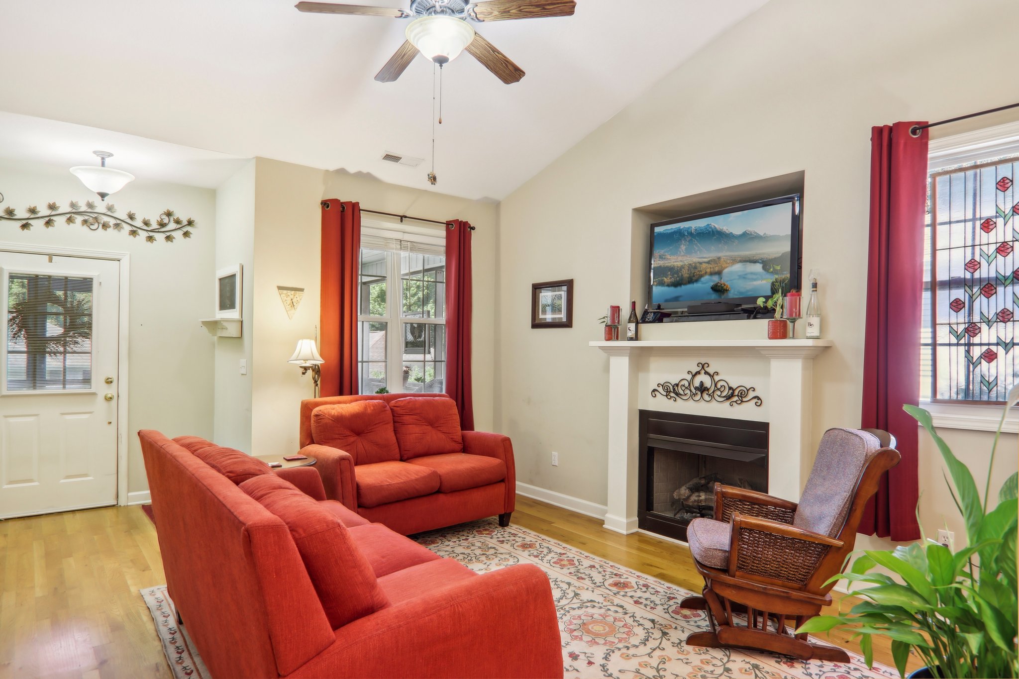 S Cottage Ct-006.jpg