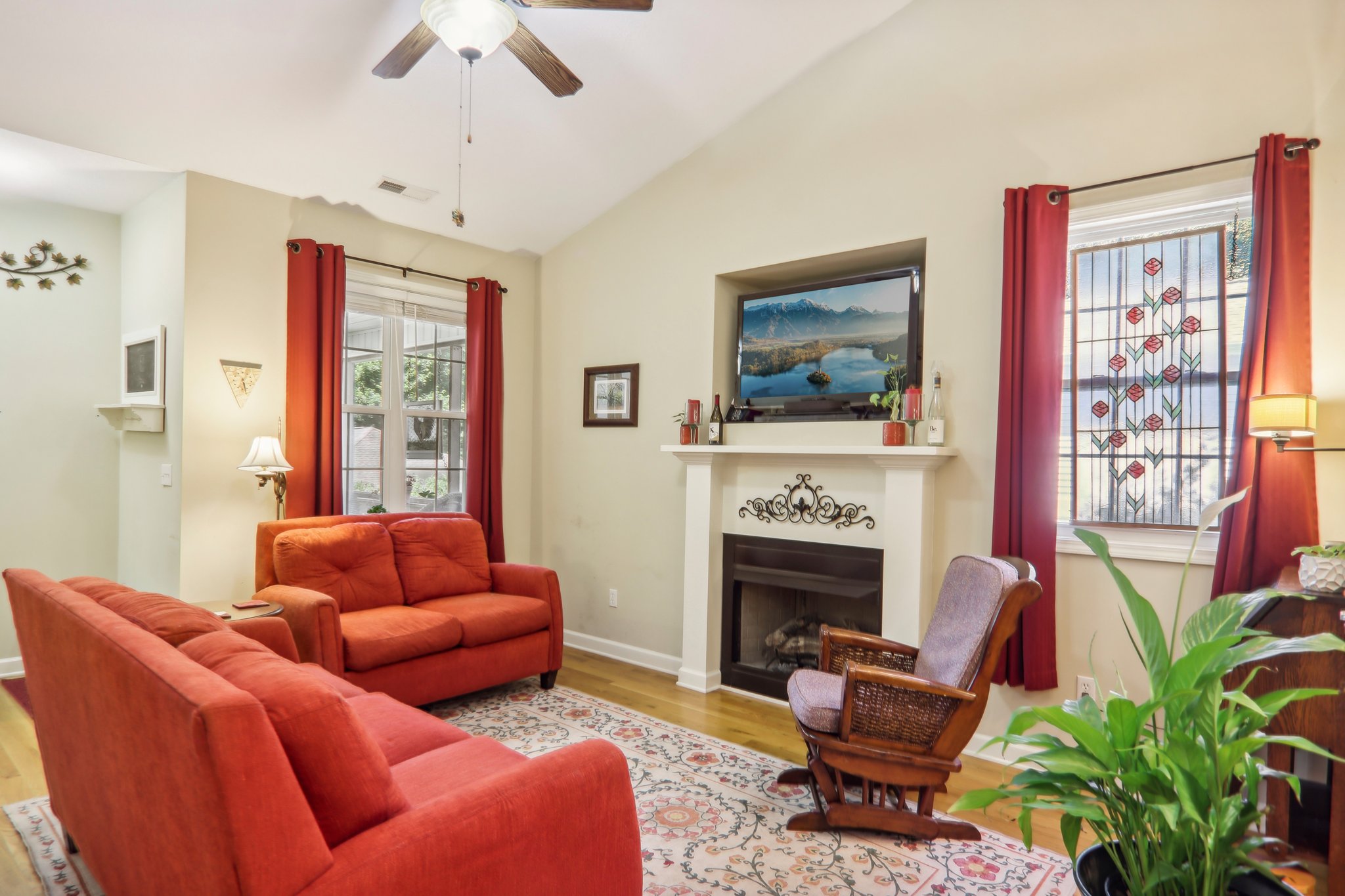 S Cottage Ct-007.jpg