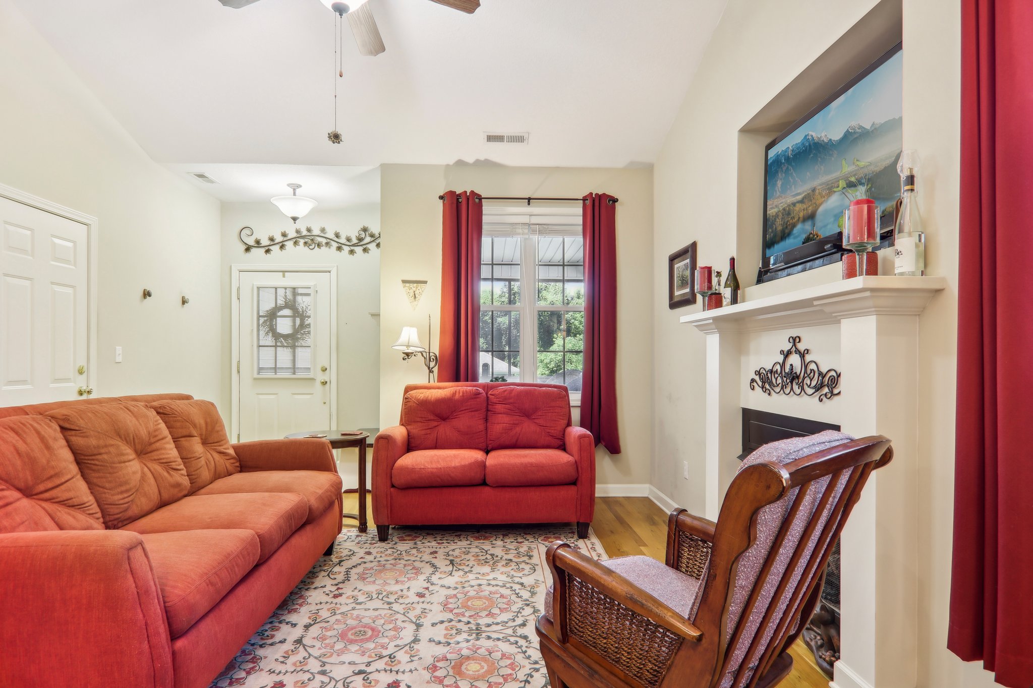 S Cottage Ct-008.jpg