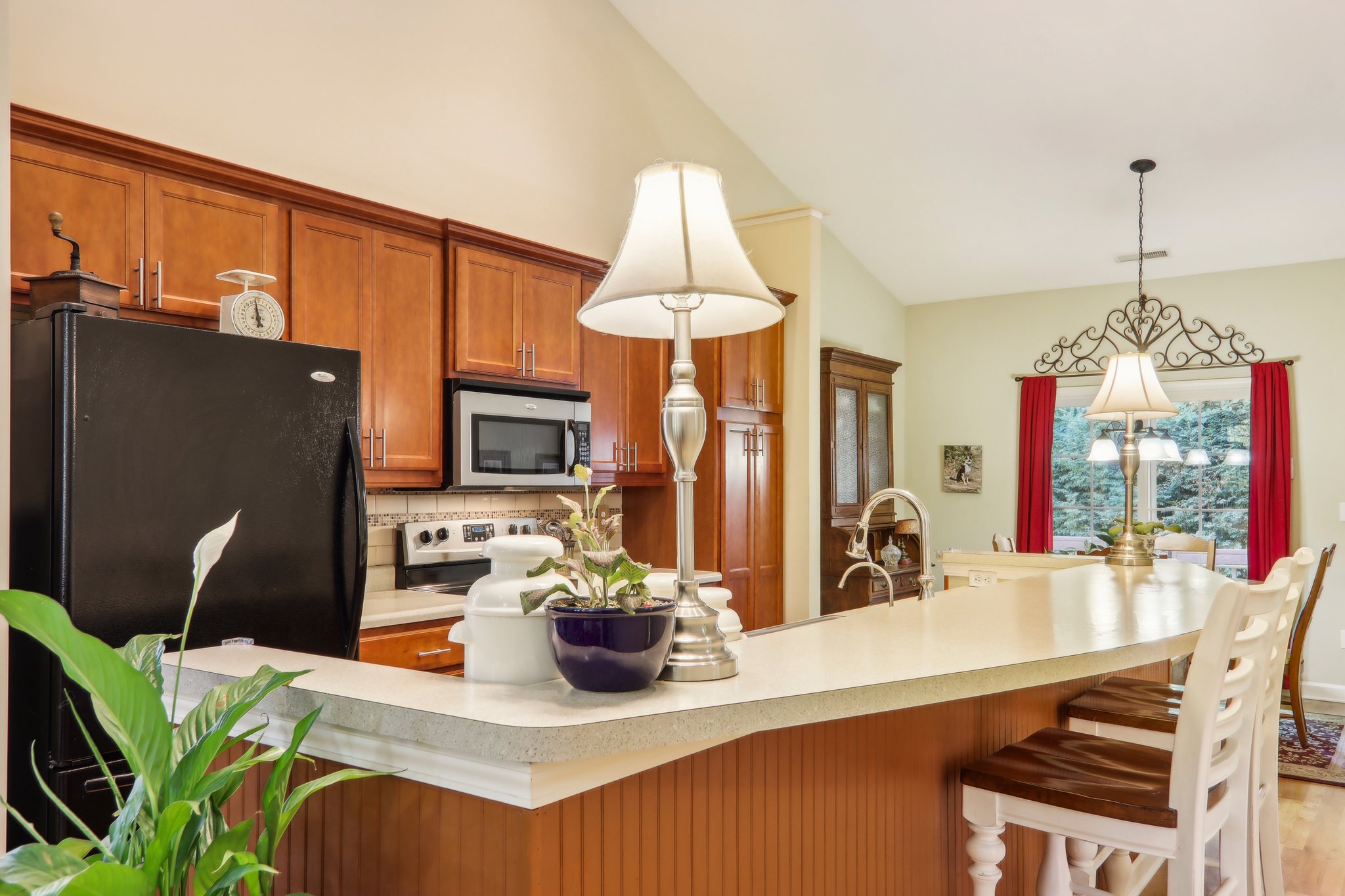 S Cottage Ct-013.jpg