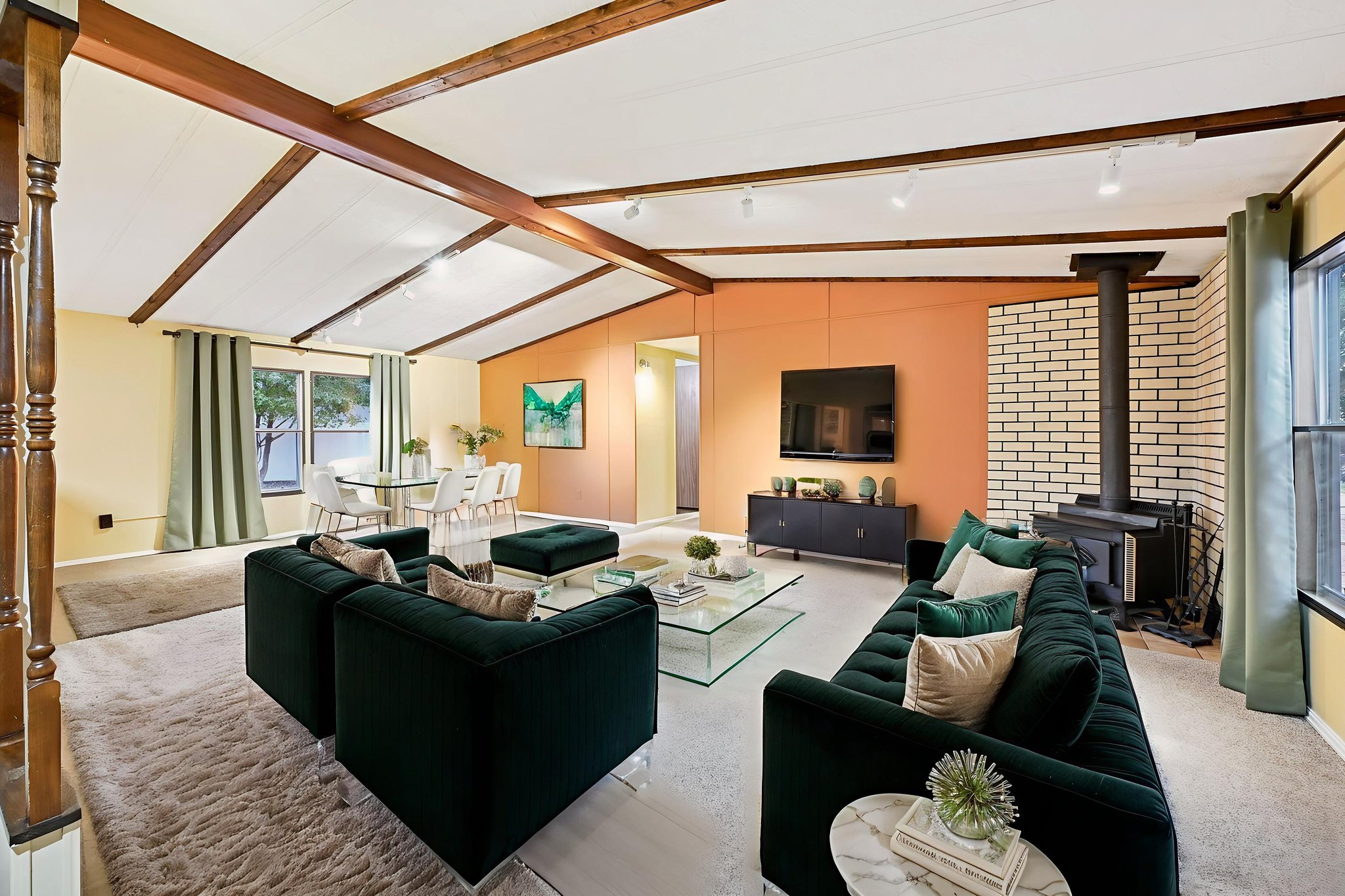 _DSC7610 virtually staged.jpeg