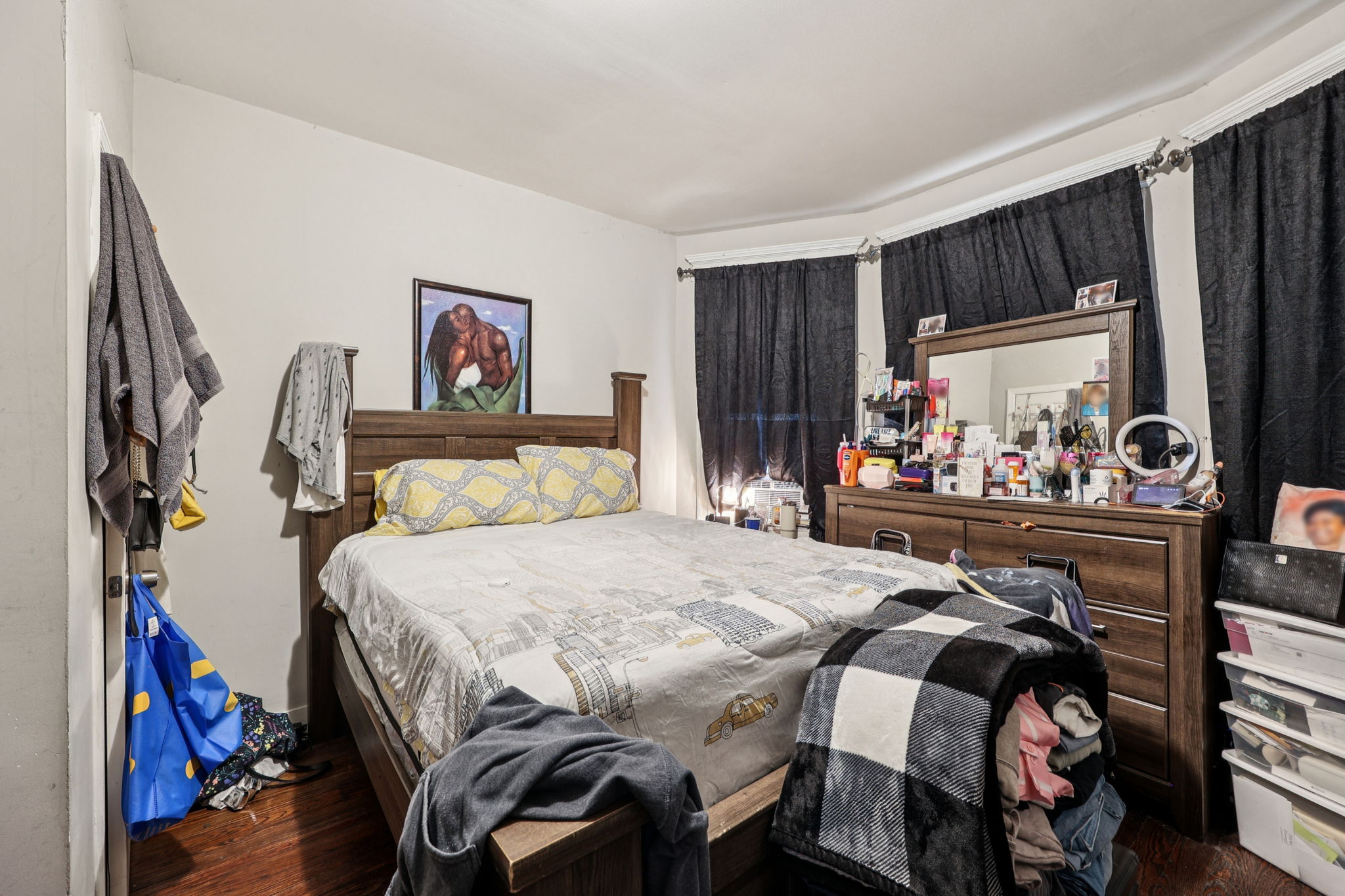Sheffield St-L2709-017
