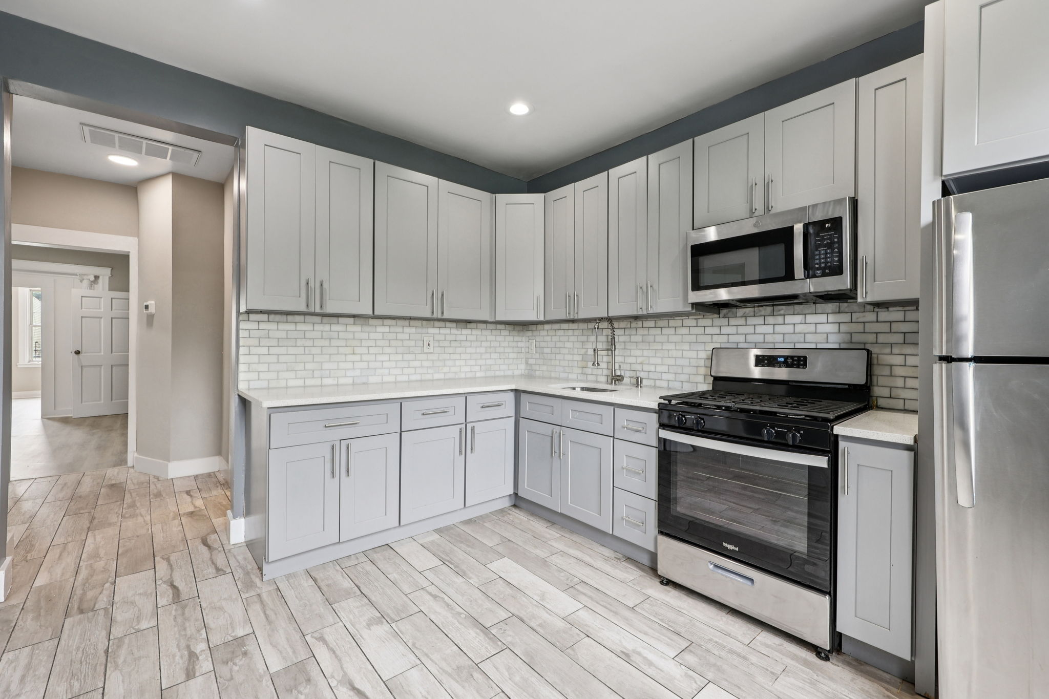 Sheffield St-L2709-041