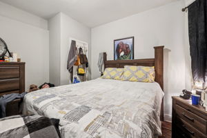 Sheffield St-L2709-018