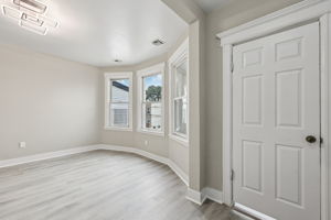 Sheffield St-L2709-032