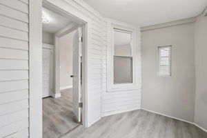 Sheffield St-L2709-034