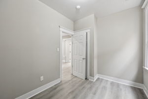 Sheffield St-L2709-036
