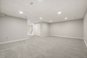  Photo 35