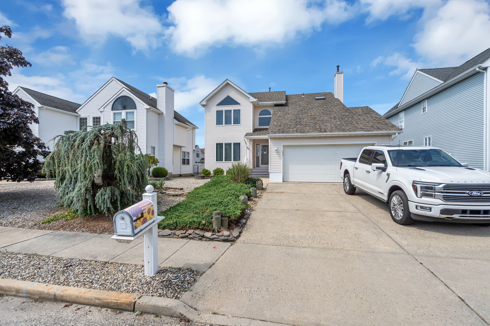  Photo 53
