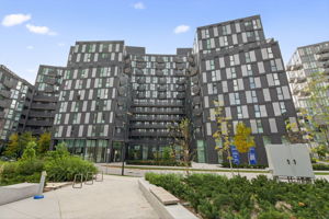 30 Tretti Wy 1204, Toronto ON — real estate photography by Amazing Photo Video