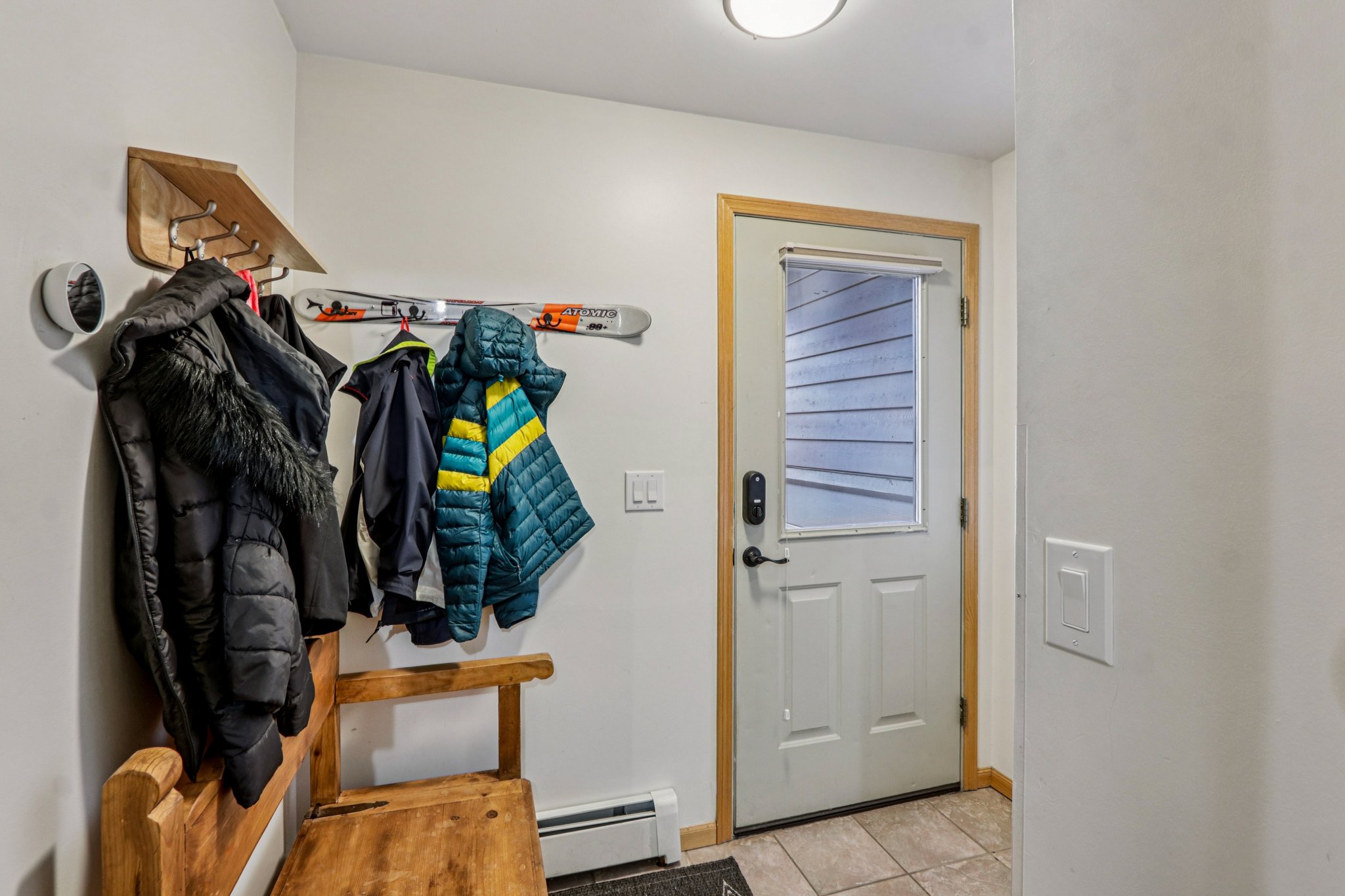 Twenty Grand Ct-S1311-005.jpg