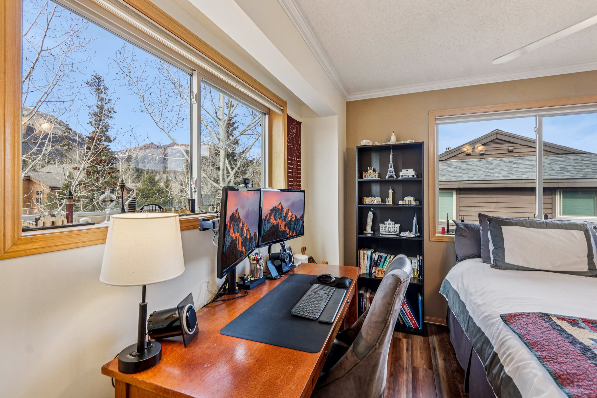 Twenty Grand Ct-S1311-024.jpg