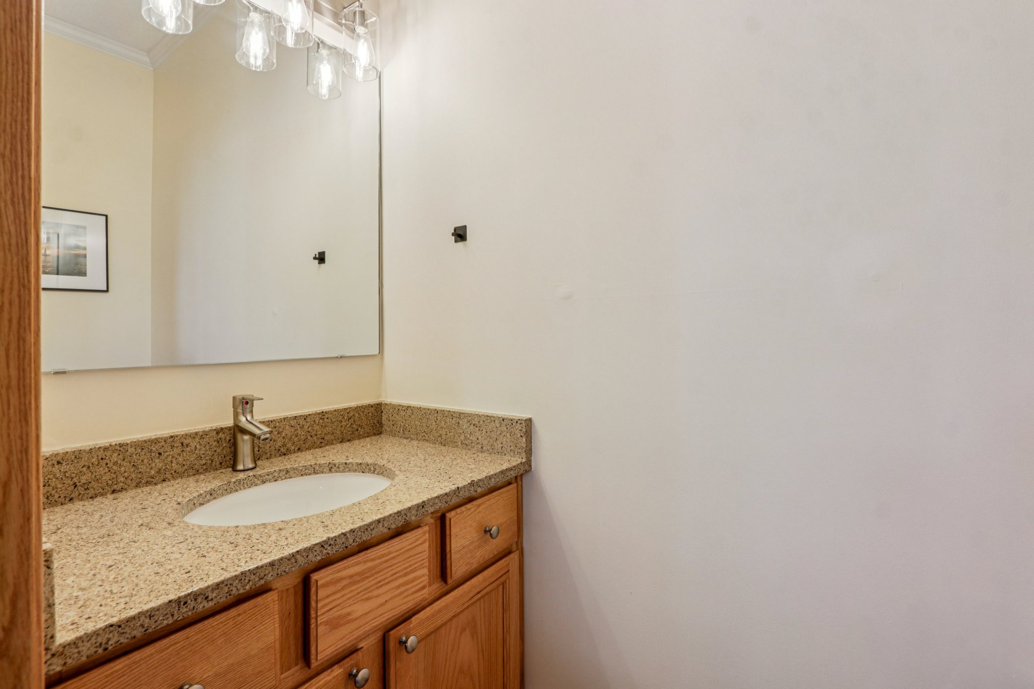 Twenty Grand Ct-S1311-026.jpg