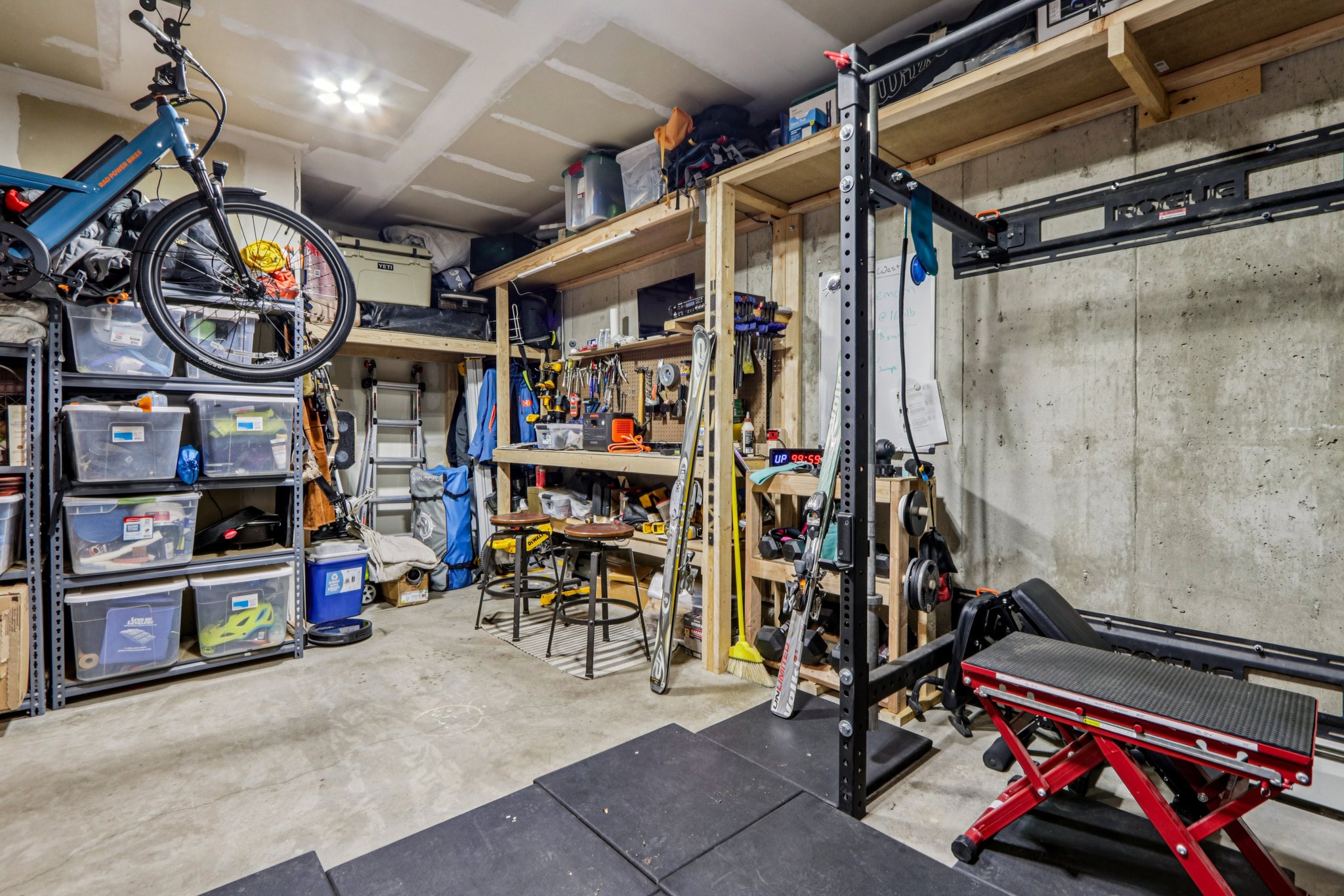 Twenty Grand Ct-S1311-034.jpg