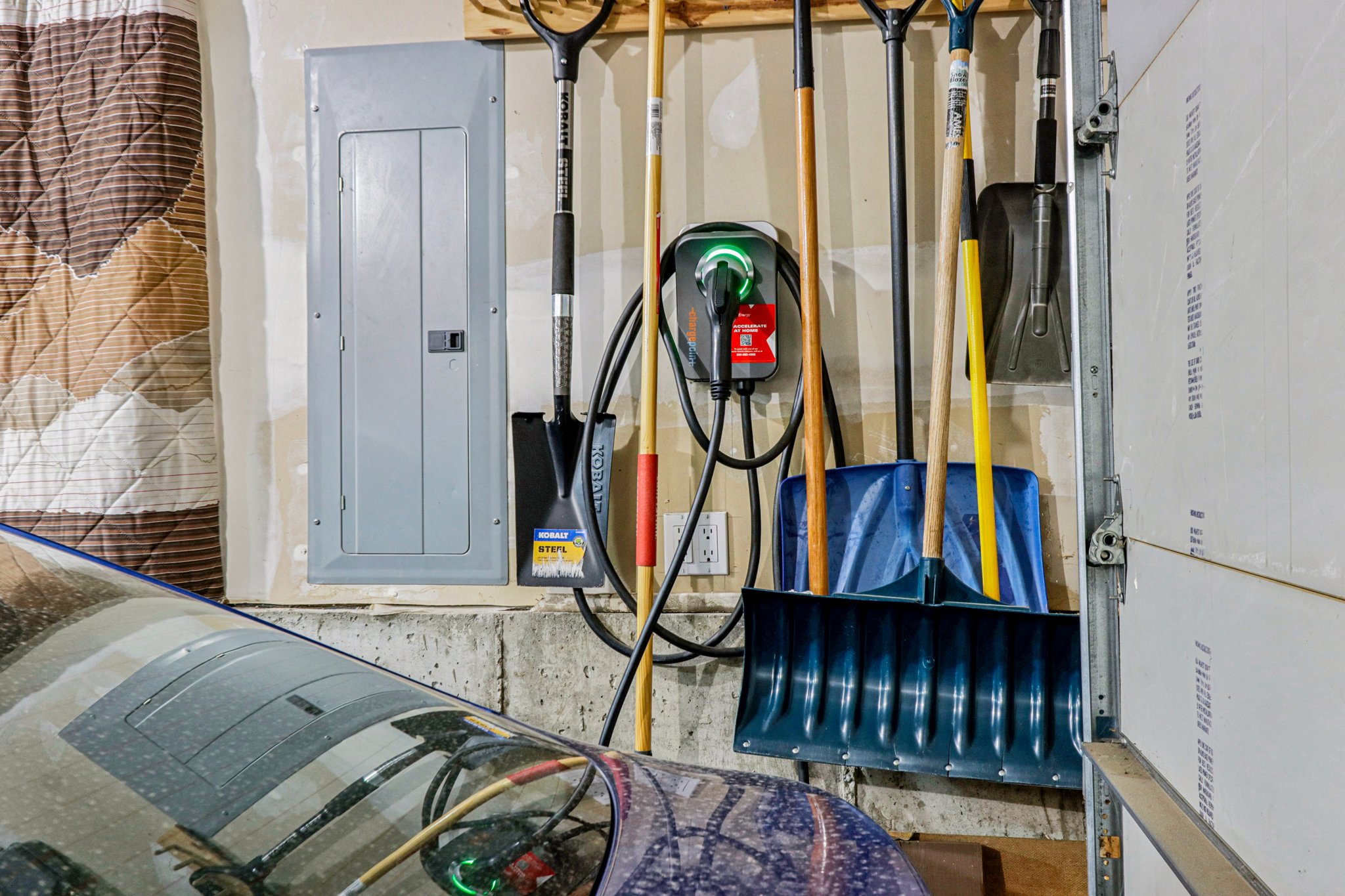 Twenty Grand Ct-S1311-036.jpg