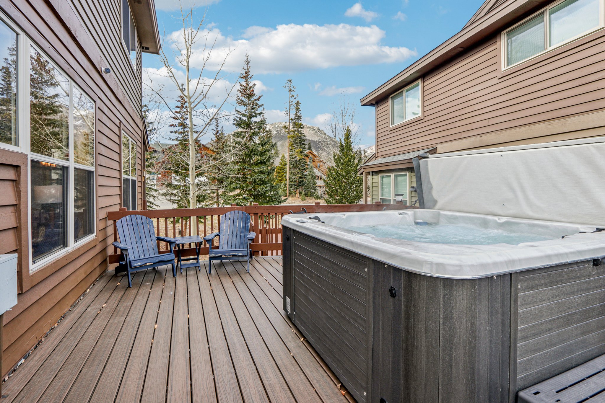 Twenty Grand Ct-S1311-038.jpg