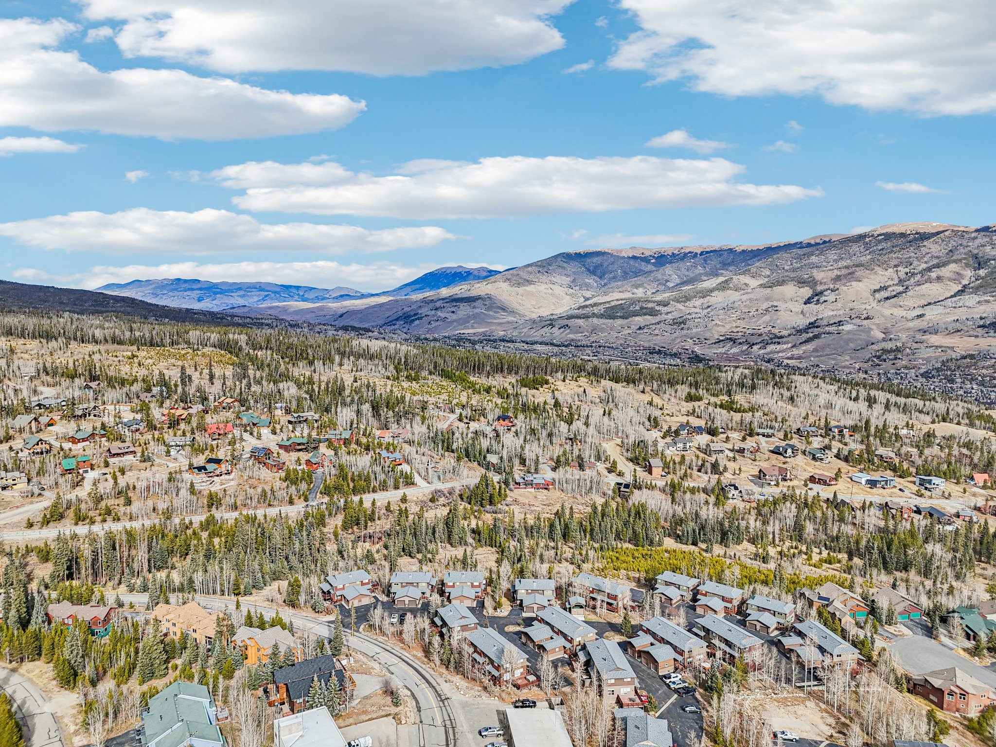 Twenty Grand Ct-S1311-066.jpg