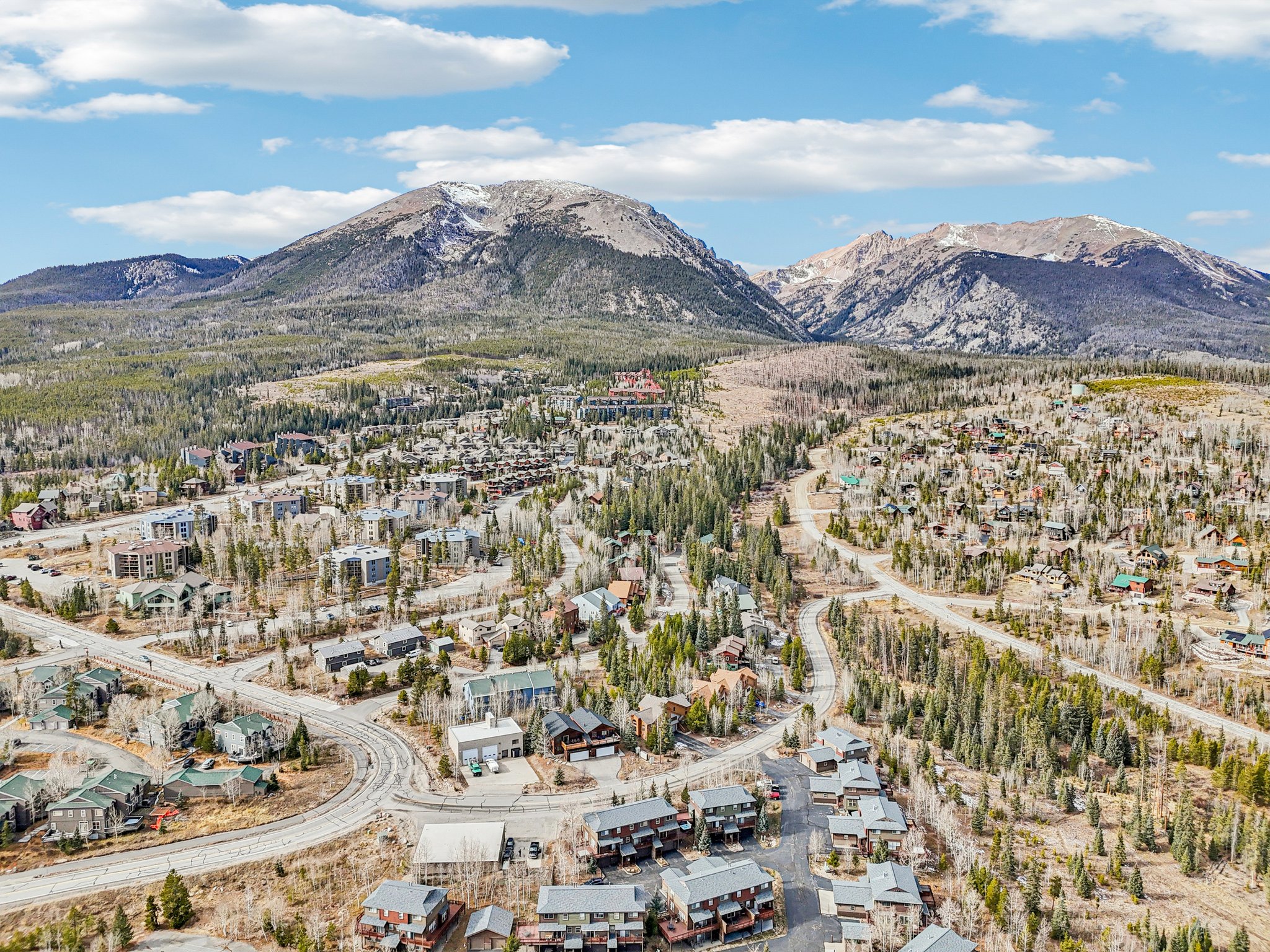 Twenty Grand Ct-S1311-068.jpg