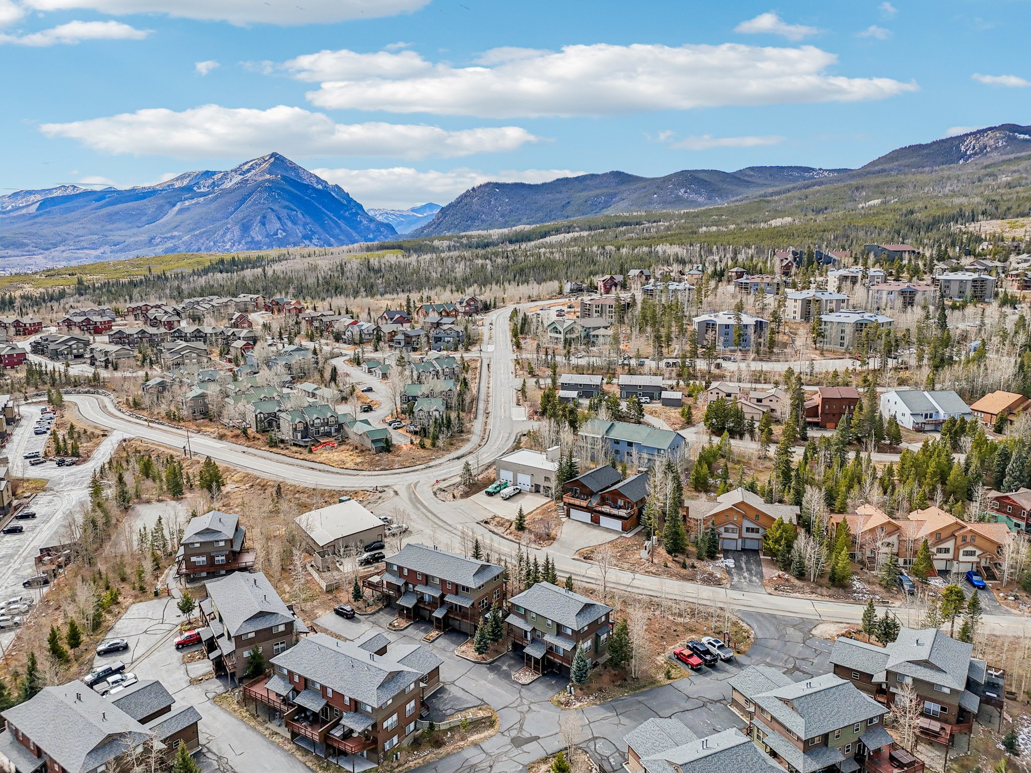 Twenty Grand Ct-S1311-071.jpg