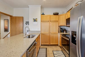 Twenty Grand Ct-S1311-015.jpg