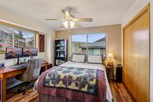 Twenty Grand Ct-S1311-022.jpg