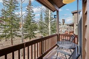 Twenty Grand Ct-S1311-042.jpg