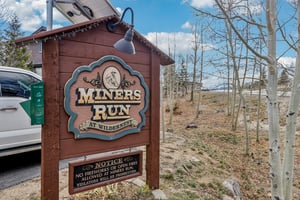 Twenty Grand Ct-S1311-044.jpg