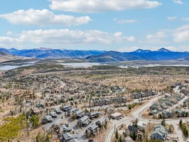 Twenty Grand Ct-S1311-063.jpg