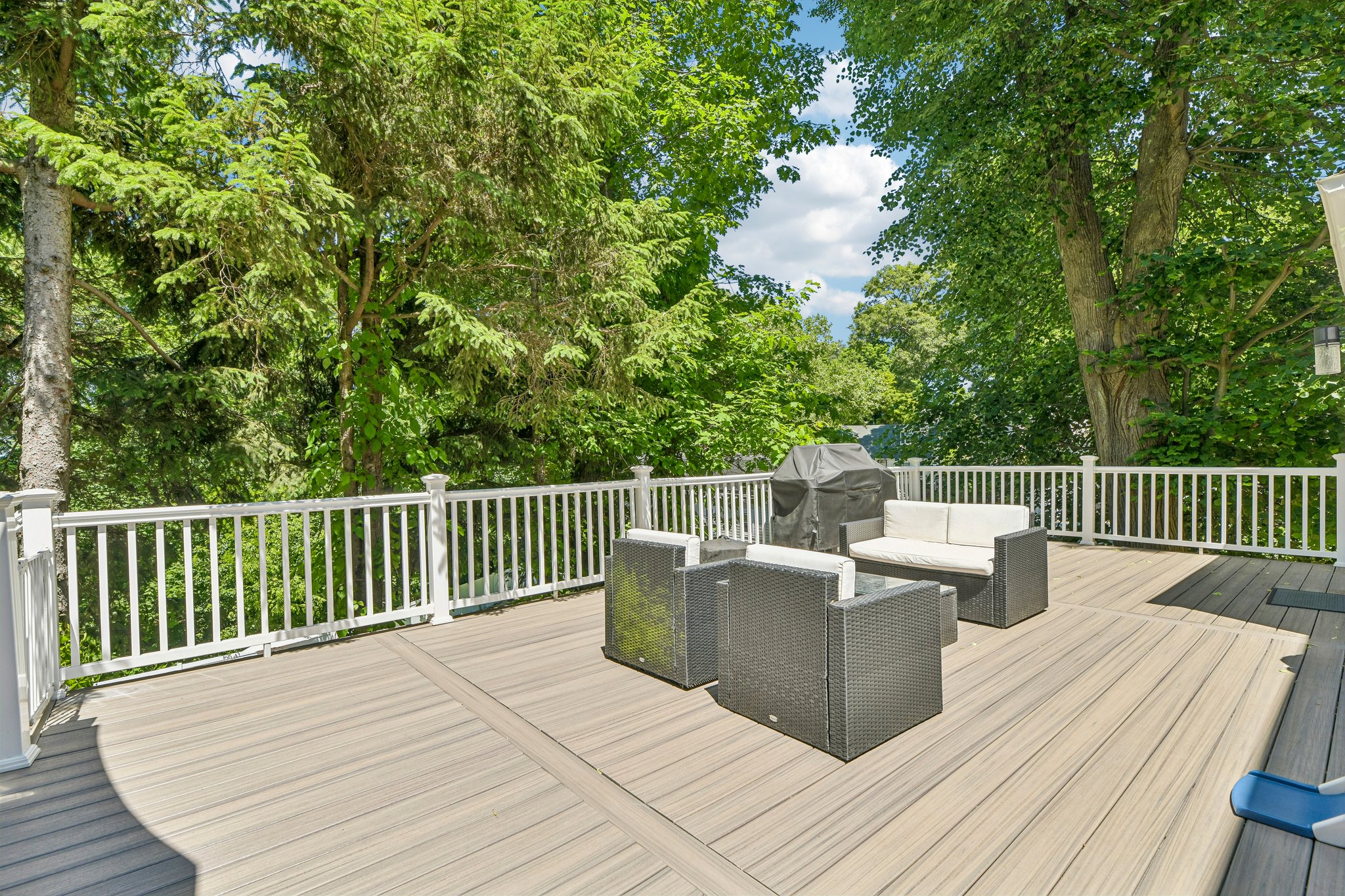 Walnut Pl-S0506-036.jpg