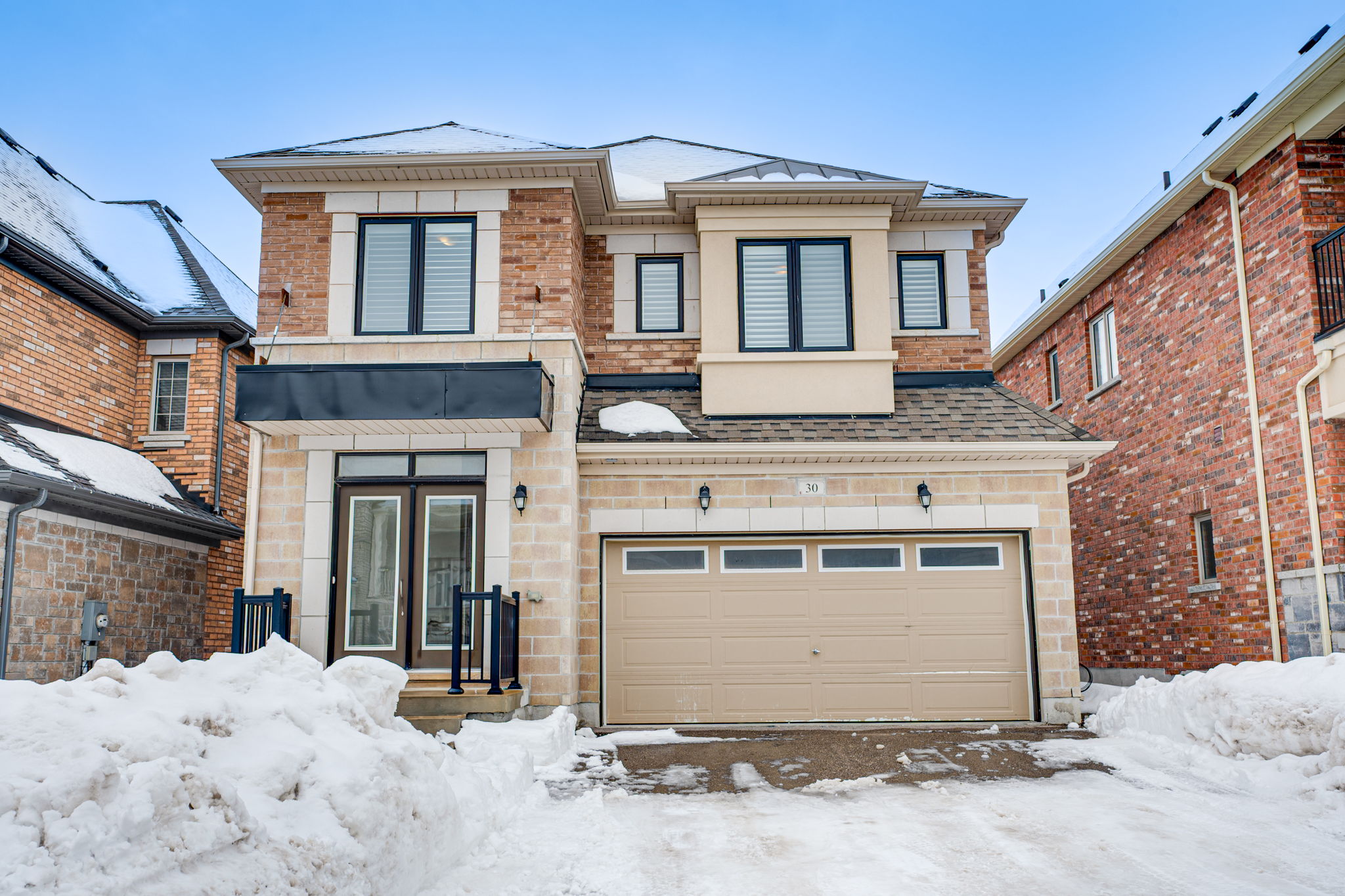 30 William Luck Ave East Gwillimbury, ON L9N 0S1