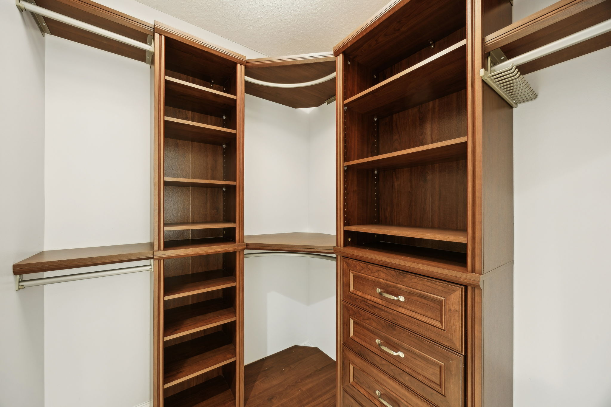 Primary Bedroom Closet