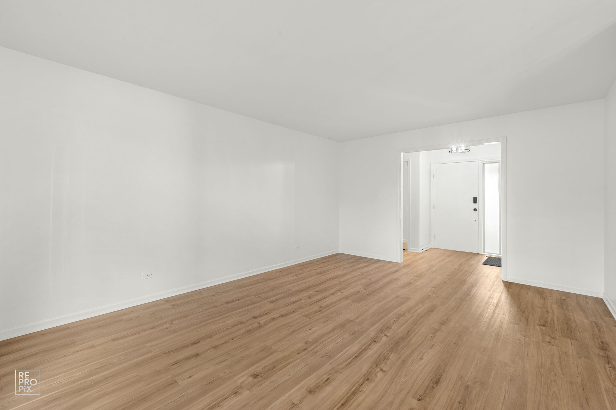 300 Byron Ave, Bloomingdale, IL 60108_004