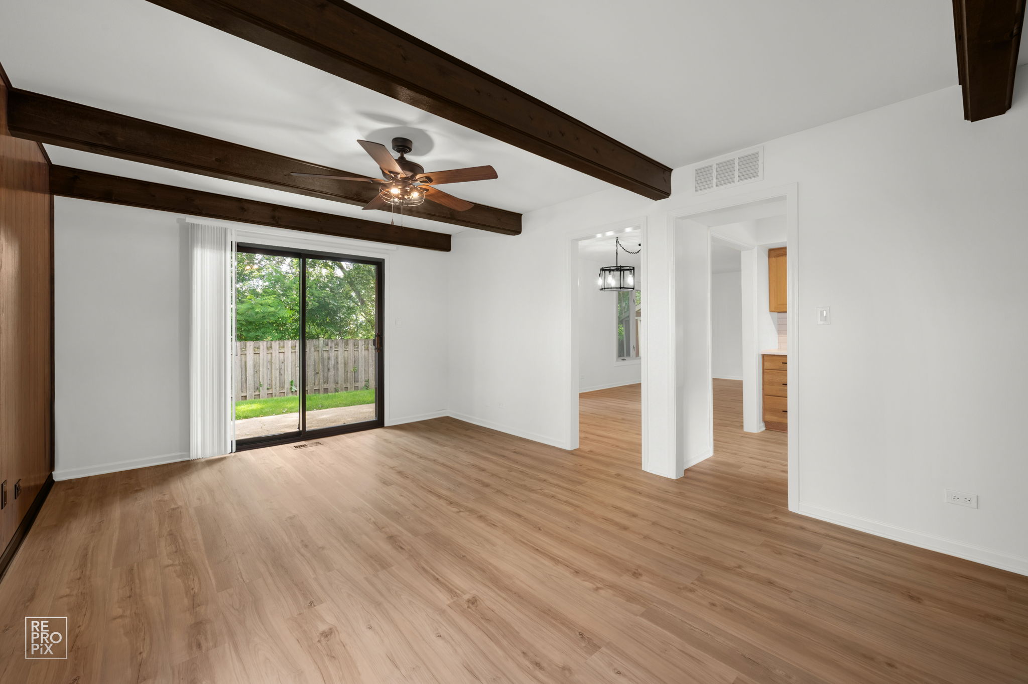 300 Byron Ave, Bloomingdale, IL 60108_010