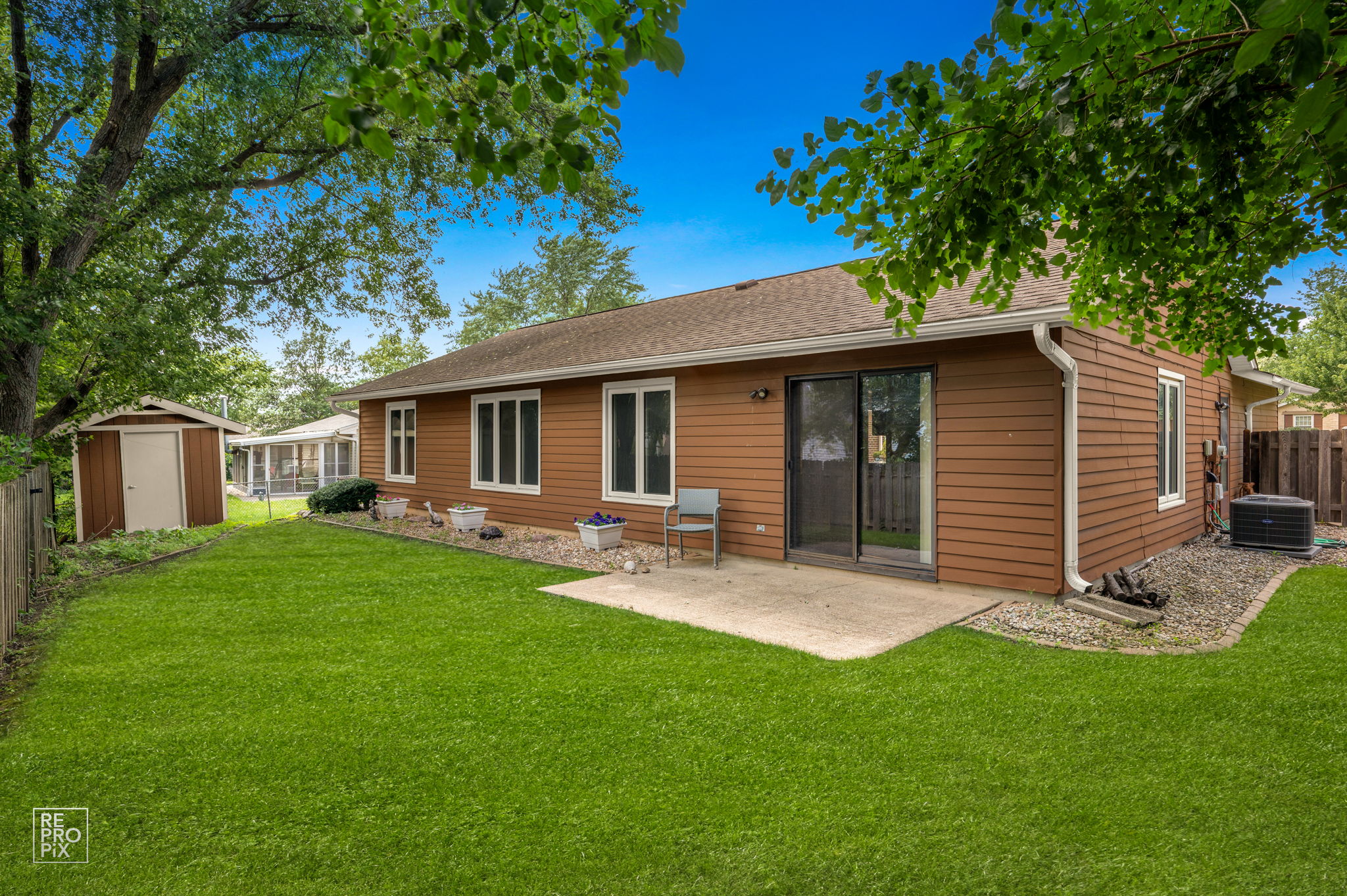 300 Byron Ave, Bloomingdale, IL 60108_025