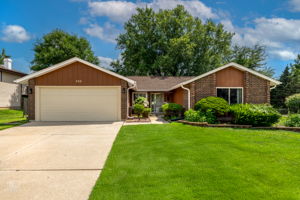 300 Byron Ave, Bloomingdale, IL 60108_002