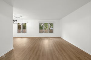 300 Byron Ave, Bloomingdale, IL 60108_005