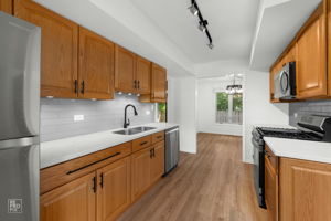 300 Byron Ave, Bloomingdale, IL 60108_012