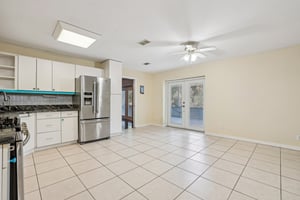 Carol Ann Dr-2904-057.jpg