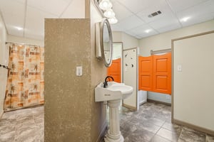 Carol Ann Dr-2904-069.jpg