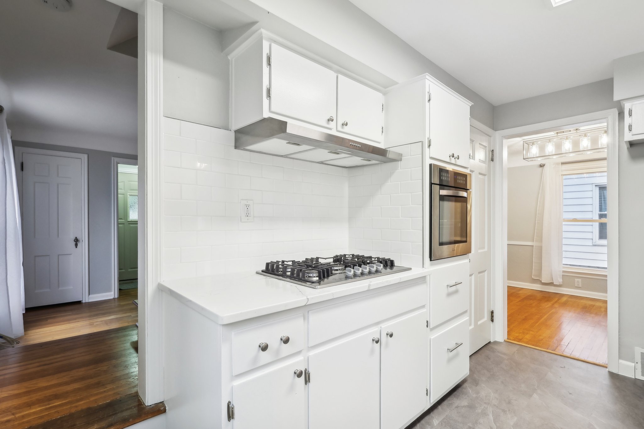 E 248th St-016.jpg