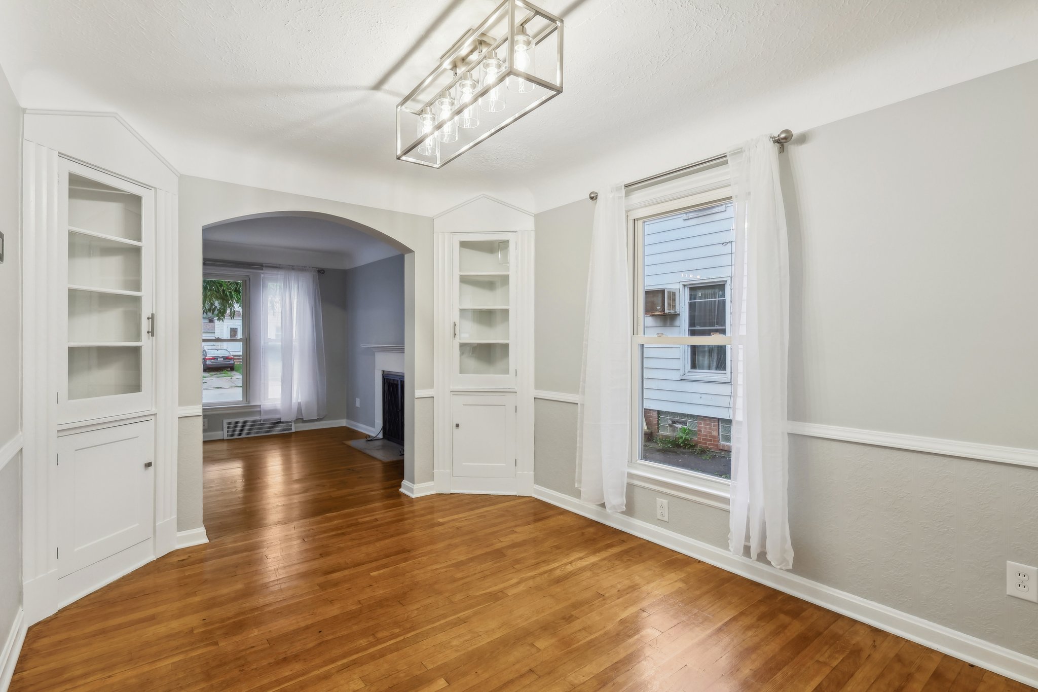E 248th St-023.jpg