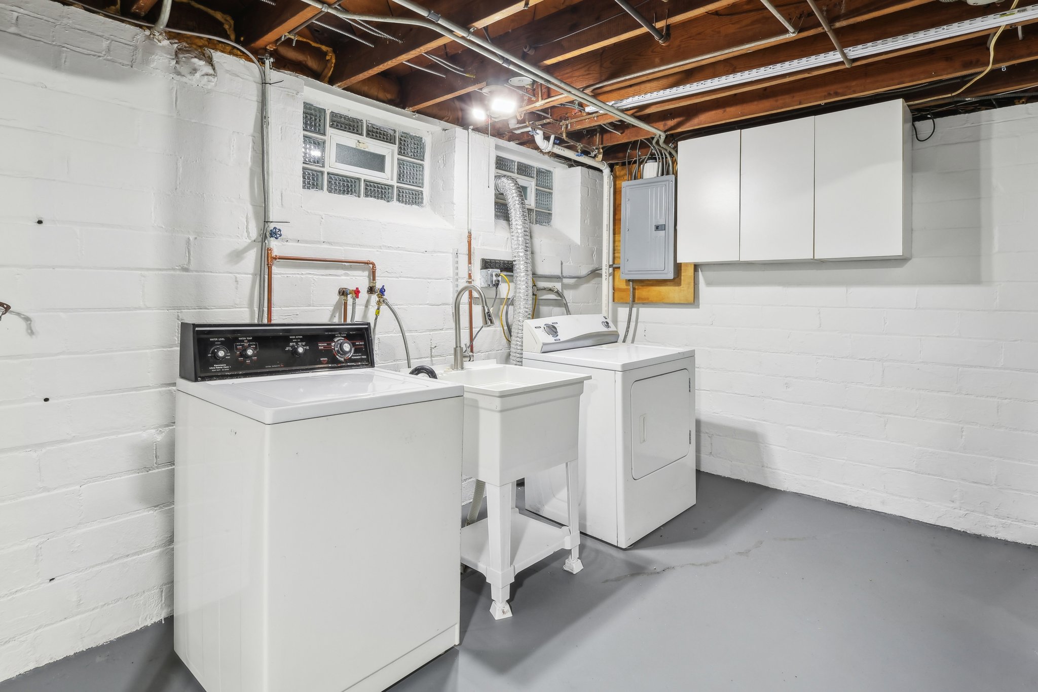 E 248th St-042.jpg