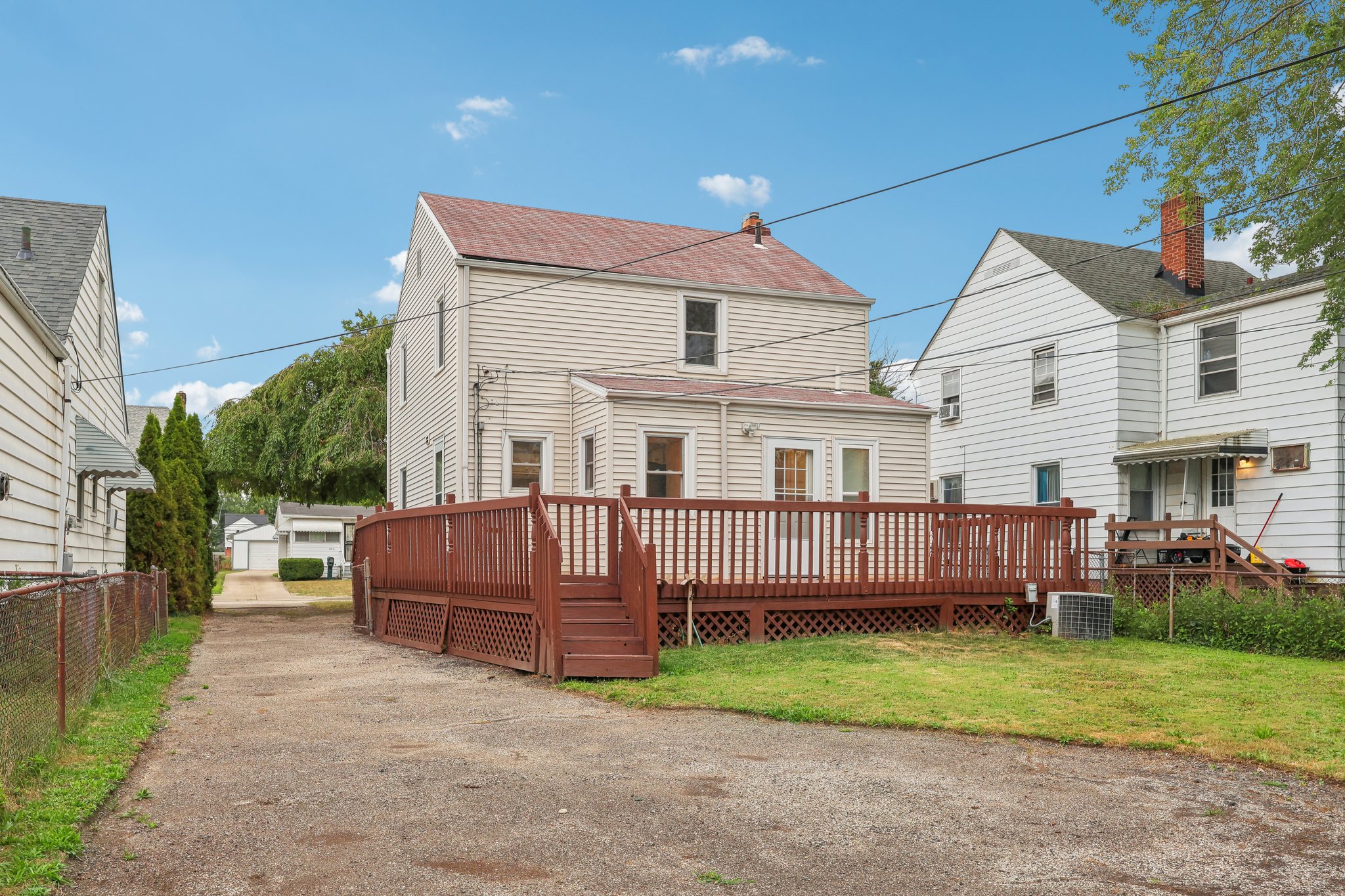 E 248th St-045.jpg