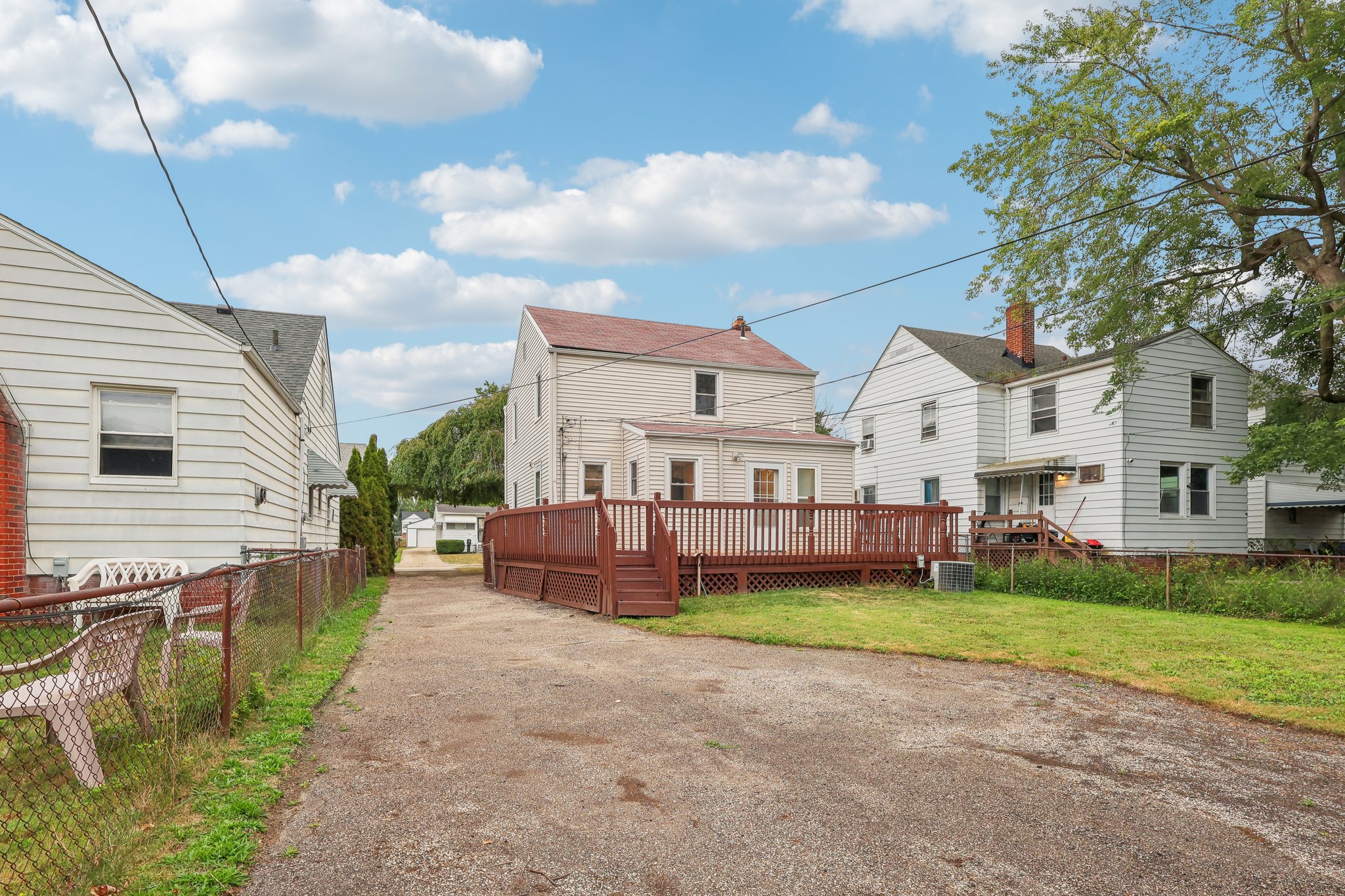 E 248th St-046.jpg