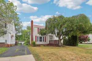 E 248th St-004.jpg