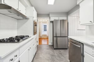 E 248th St-015.jpg