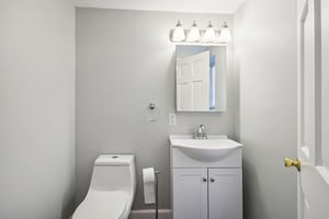 E 248th St-017.jpg